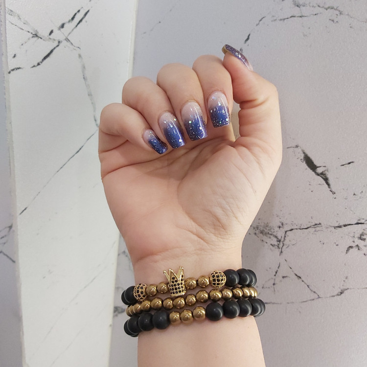 دستبند سه ردیفه مردانه اسپرت تاج و گوی سوارسکی اکسسوری دستساز رنگ ثابت مردانه