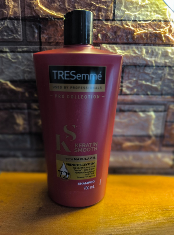 شامپو کراتینه ترزمه قرمز مدل Keratin Smooth حجم ۷۰۰ میلی لیتر